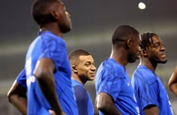 Deschamps hy vọng ba trụ cột không ‘nhận toa thuốc’