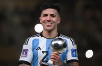 Tuyển thủ trẻ Argentina khiến Grealish ‘rơi vào quá khứ’