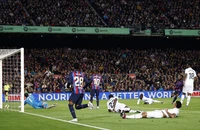 Xem các "tuyệt phẩm" El Clasico sáng sớm 20-3