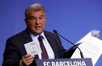 Laporta chỉ trích Real Madrid 'mượn gió bẻ măng'
