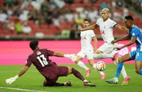 Tottenham thắng đậm CLB của Singapore
