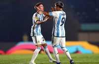 Đàn em Messi đã biết thắng, liệu có giống Argentina một năm trước