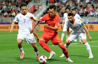 Tuyển Trung Quốc bị Tajikistan cầm hòa trong một trận đấu có thể gây tranh cãi