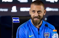 De Rossi ngồi ghế nóng thay Mourinho ở AS Roma