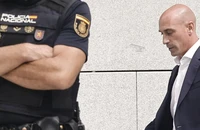 Cựu chủ tịch LĐBĐ Tây Ban Nha Luis Rubiales bị bắt ở sân bay Madrid
