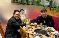 Kim Sang-sik chuẩn bị đến Việt Nam, ông Shin Tae-yong được gia hạn hợp đồng