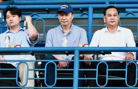 Thầy Kim Sang-sik chê bóng đá Việt Nam, khác gì Guus Hiddink “mắng” bóng đá Hàn Quốc