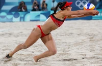 Chùm ảnh vẻ đẹp bóng chuyền bãi biển Olympic Paris 2024 