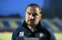 HLV Velizar Popov: “Tôi hoàn toàn ủng hộ cầu thủ”