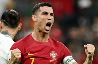 Kênh YouTube của Ronaldo qua 24 giờ phá hai kỷ lục