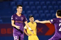 Nguyễn Tiến Linh có cú đúp thần thánh vào lưới Thanh Hóa