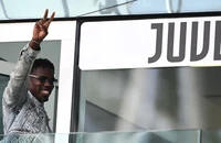 Paul Pogba muốn đóng phạt nhiều hơn để được trở lại bóng đá sớm