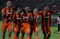 HLV Mano Polking tung đội hình B tiếp đại diện Indonesia