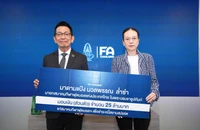 Madam Pang còng lưng trả nợ do vị tiền nhiệm gây ra