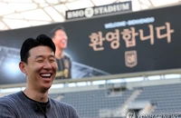 Chùm ảnh ngôi sao Son Heung-min về "nhà mới" Los Angeles FC 