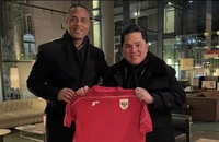 HLV Patrick Kluivert ký hợp đồng trọn đời với đội tuyển Indonesia nếu... 