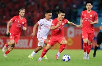 CA. Hà Nội, TX. Nam Định tìm đường chạm trán Ronaldo