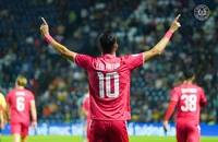 HLV Mano Polking 'đòi nợ' bất thành trước Buriram Utd