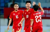 Tuyển Việt Nam “thổi bay” Malaysia ở SEA Games 33