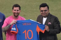 Messi vô cùng áp lực với món quà khủng