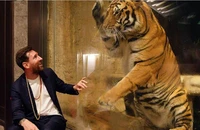 Messi đến thăm, “hổ xanh” lại... ảo tưởng 