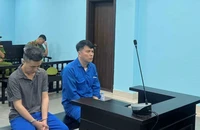 Giả làm cán bộ, hứa hẹn chạy dự án cho doanh nghiệp để lừa tiền
