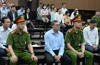 Cựu Thứ trưởng Hoàng Quốc Vượng thừa nhận sai phạm, khai nhận tiền tỉ