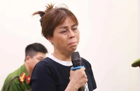 Vụ cô gái dừng đèn đỏ bị tông chết: Nỗi đau của người mẹ ở 2 phía 