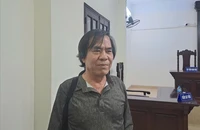 Cựu sinh viên kiện trường đại học vì 'học xong 30 năm mới được cấp bằng'
