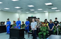 Xét xử bà trùm Hương Mẩu, cựu cán bộ giúp sức nói 'không biết đó là ma túy'