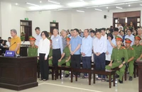 Xin chuyển sang hình phạt tiền, gia đình bị cáo Trịnh Văn Quyết nộp thêm hơn 24 tỉ đồng