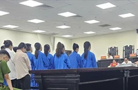 Nhóm bị cáo thuê toàn xe sang, lập web chứng khoán để lừa đảo hơn 11 tỉ đồng