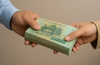 Tòa tiếp tục trả hồ sơ vụ cựu cán bộ TAND Tối cao nhận 20 tỉ đồng