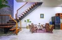 Nhà xây trên mảnh đất 50 m² thô mộc nhất có thể