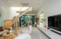 Ngôi nhà trang trí bằng màu xanh mint và hồng pastel 