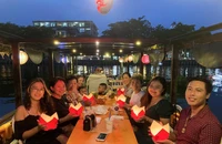 Để du lịch kênh, rạch TP.HCM thực sự 'hái ra tiền'