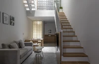 Ngôi nhà thoáng và sáng trong con hẻm ở quận 10, TP.HCM