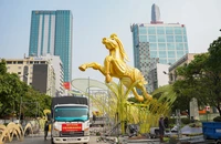 Xem trước công nghệ mapping ở đường hoa Nguyễn Huệ 2026 vào ban đêm 
