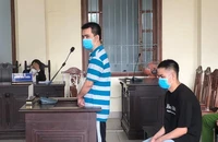 2 cựu công an giao thông tham ô tiền tỉ phí đăng ký xe