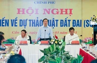 Phó Thủ tướng Trần Hồng Hà chủ trì lấy ý kiến các tỉnh miền Nam về dự thảo Luật Đất đai sửa đổi