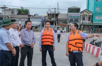 Bí thư Cần Thơ: Phát triển tuyến buýt đường sông phục vụ cả vận tải và du lịch