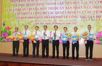 Công bố 39 quyết định của Chủ tịch UBND TP Cần Thơ về công tác cán bộ