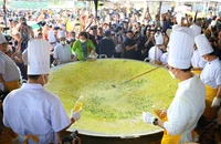 Lễ hội Bánh dân gian Nam Bộ năm 2025: Sẽ có bánh xèo khổng lồ 