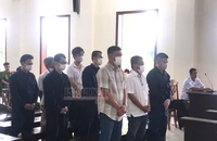 Đang xét xử 10 bị cáo vụ nhận hối lộ xảy ra tại Trung tâm đăng kiểm ở Cần Thơ
