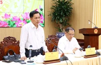 Chủ tịch TP Cần Thơ chỉ đạo 'nóng' khi nghe báo cáo về các mỏ cát phục vụ cao tốc 
