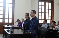Chiếm đoạt hơn 4 tỉ nhờ chiêu lừa người dân ký vay mua hàng trả góp 