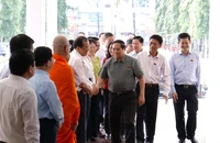 Thủ tướng Phạm Minh Chính: Tập trung tháo gỡ điểm nghẽn y tế, giáo dục cho Cần Thơ