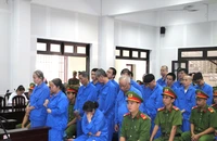 Tuyên án 23 bị cáo lừa đảo, chiếm đoạt hàng trăm tỉ của ngân hàng
