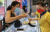Giá vàng nhẫn 9999 lao dốc mạnh