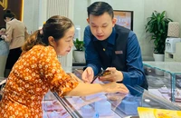Giá vàng 9999 tăng khủng so với vàng miếng SJC